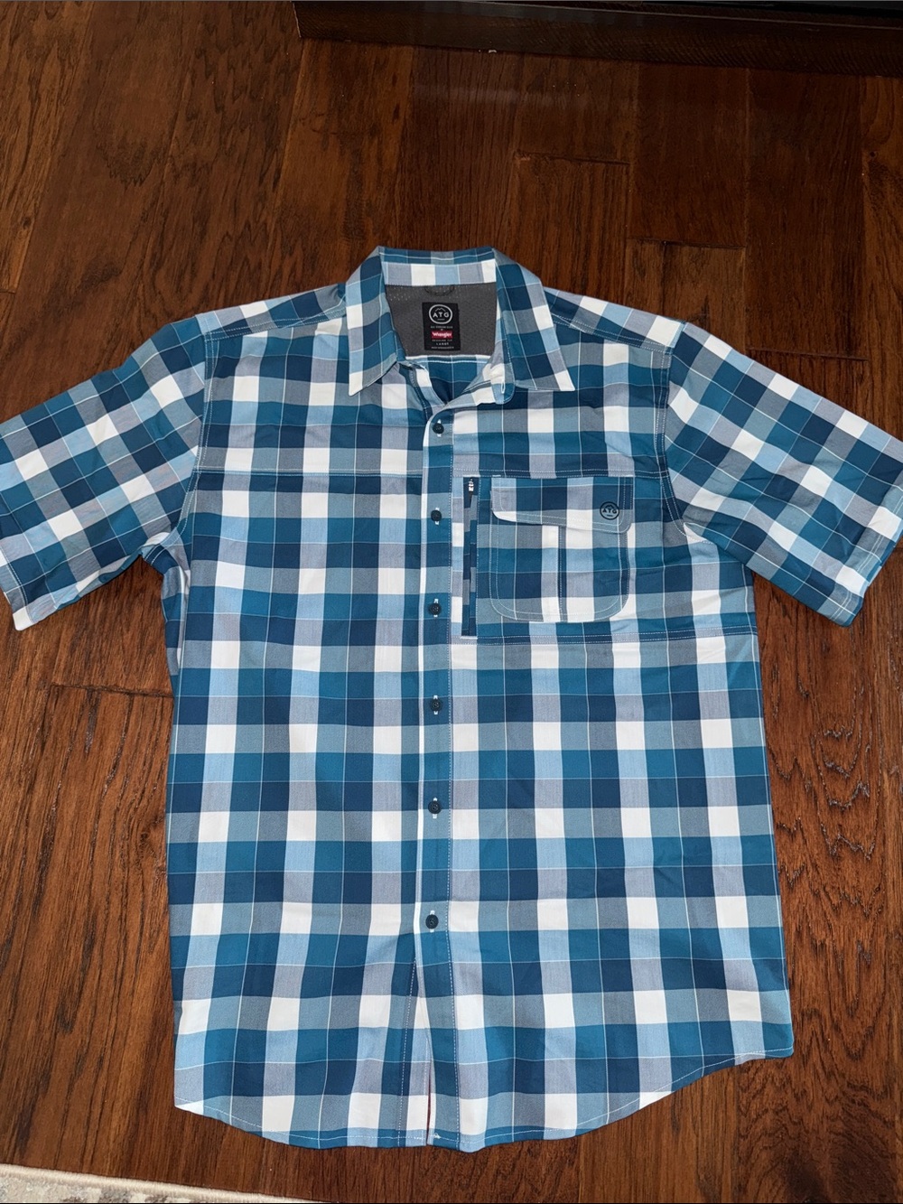 Wrangler Teal and White Plaid Short-Sleeve Button-Down Shirt